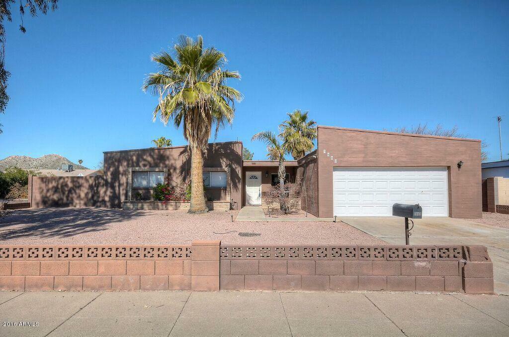 Property Photo:  3002 E Windrose Drive  AZ 85032 