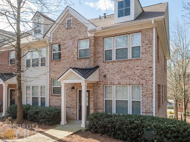 Property Photo: 5482 Glenridge Vw 2007 GA 30342