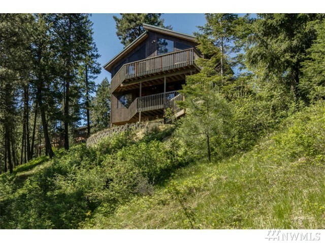 Property Photo: 2960 Mission Ridge Rd WA 98801