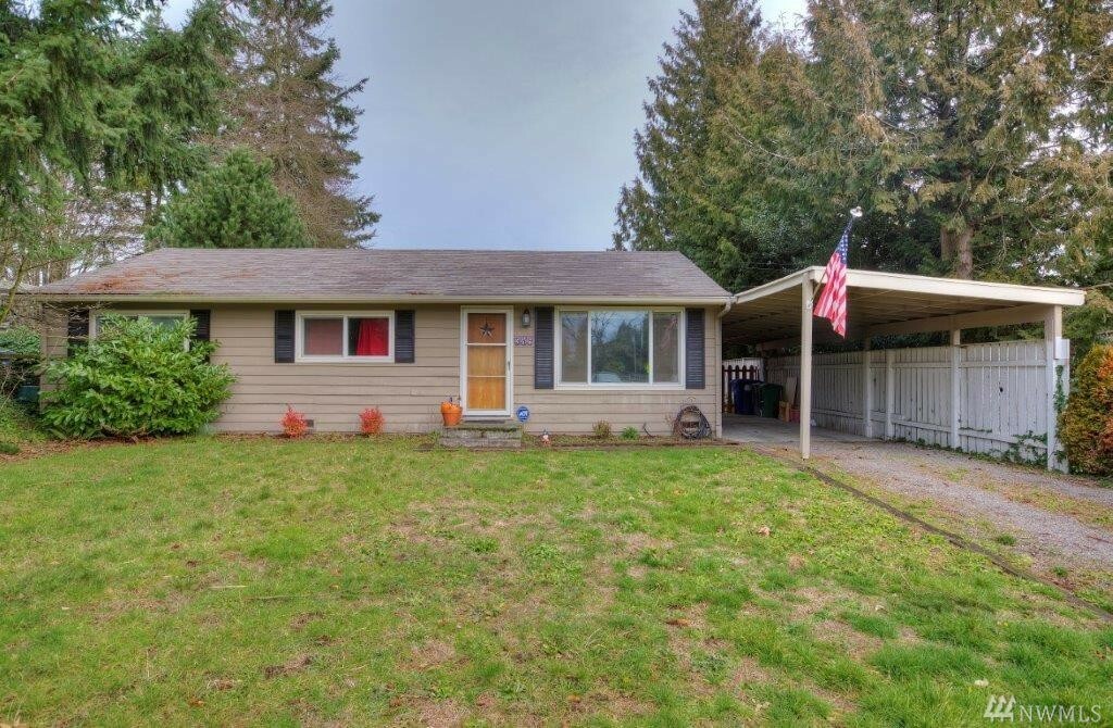 Property Photo:  348 S 185th St  WA 98148 