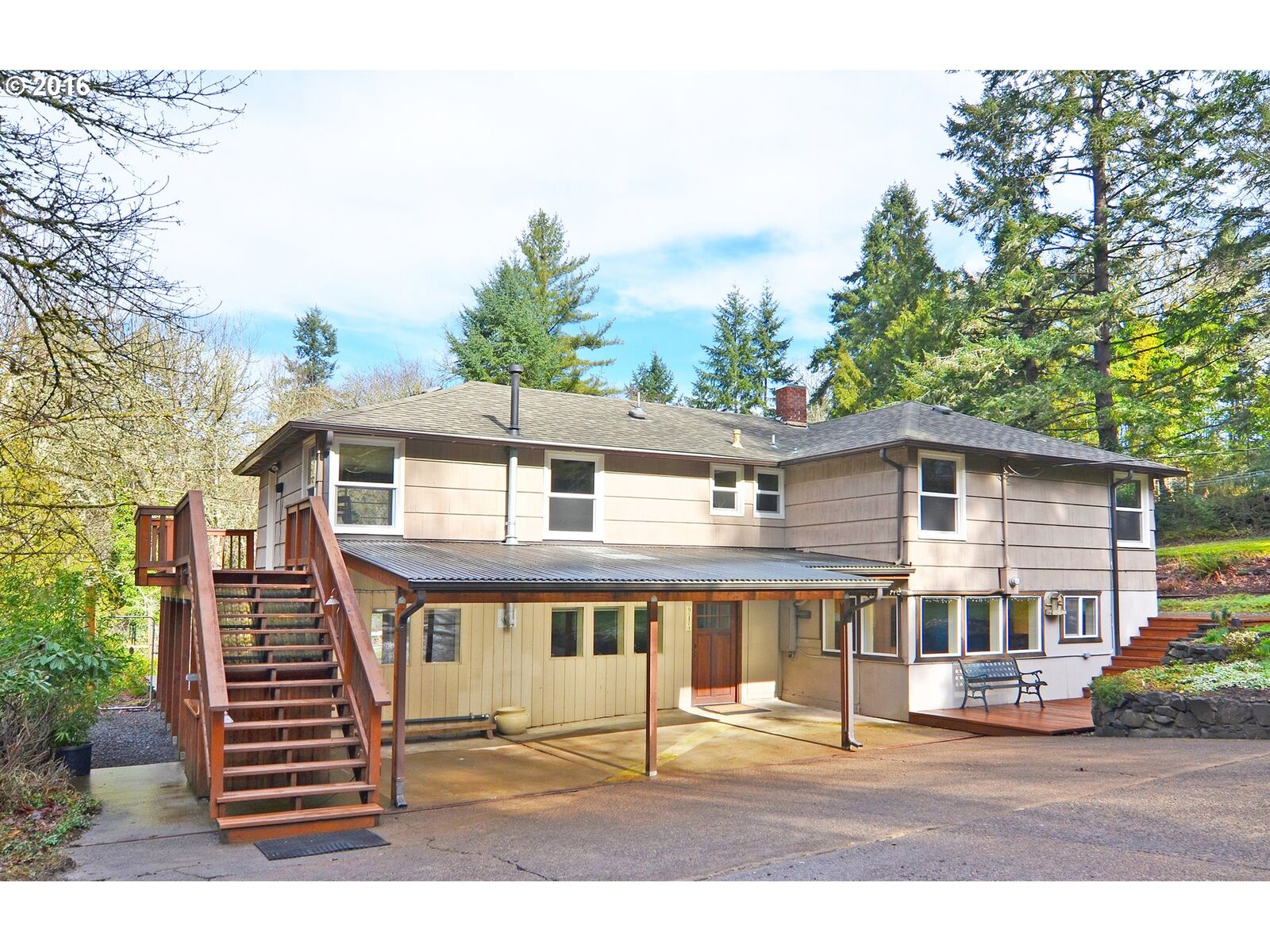 Property Photo:  945 Lorane Hwy  OR 97405 