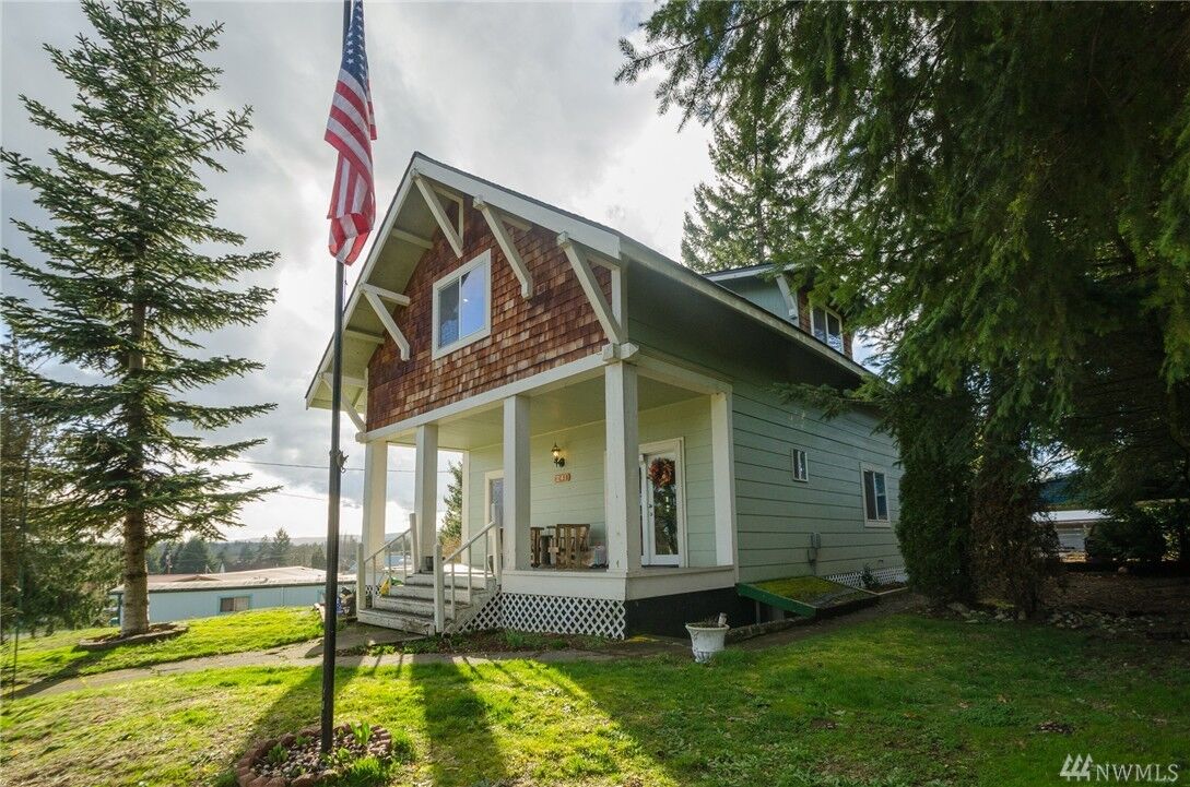 Property Photo:  241 N 2nd St  WA 98591 