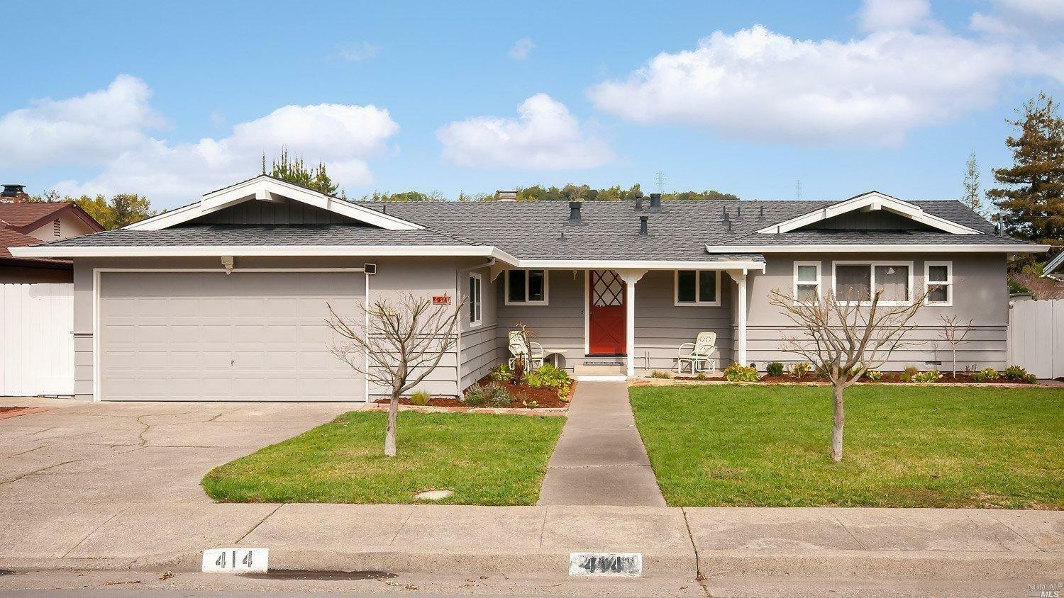 Property Photo: 414 Via Del Plano CA 94949
