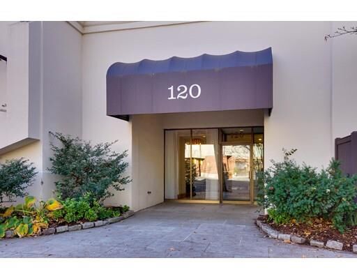 Property Photo:  120 Beaconsfield Rd 22  MA 02445 