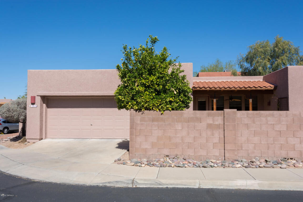 Property Photo: 2916 N Cardell Circle AZ 85712
