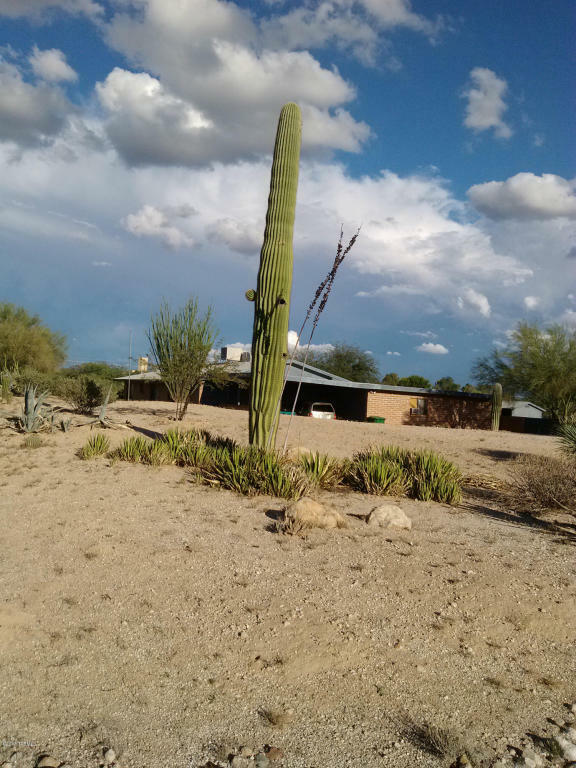 Property Photo: 5990 N Calle Kino AZ 85704