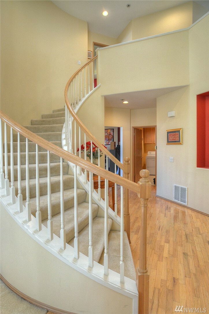 Property Photo: 25832 SE 42nd Way WA 98075
