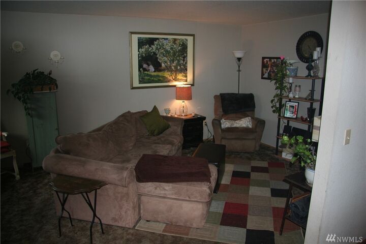 Property Photo: 17 W Madison WA 98203