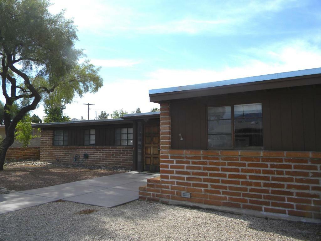 Property Photo:  5450 E 6th Street  AZ 85711 