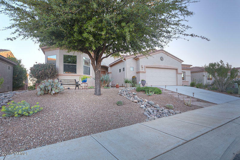 Property Photo:  2305 W Calle Balaustre  AZ 85622 