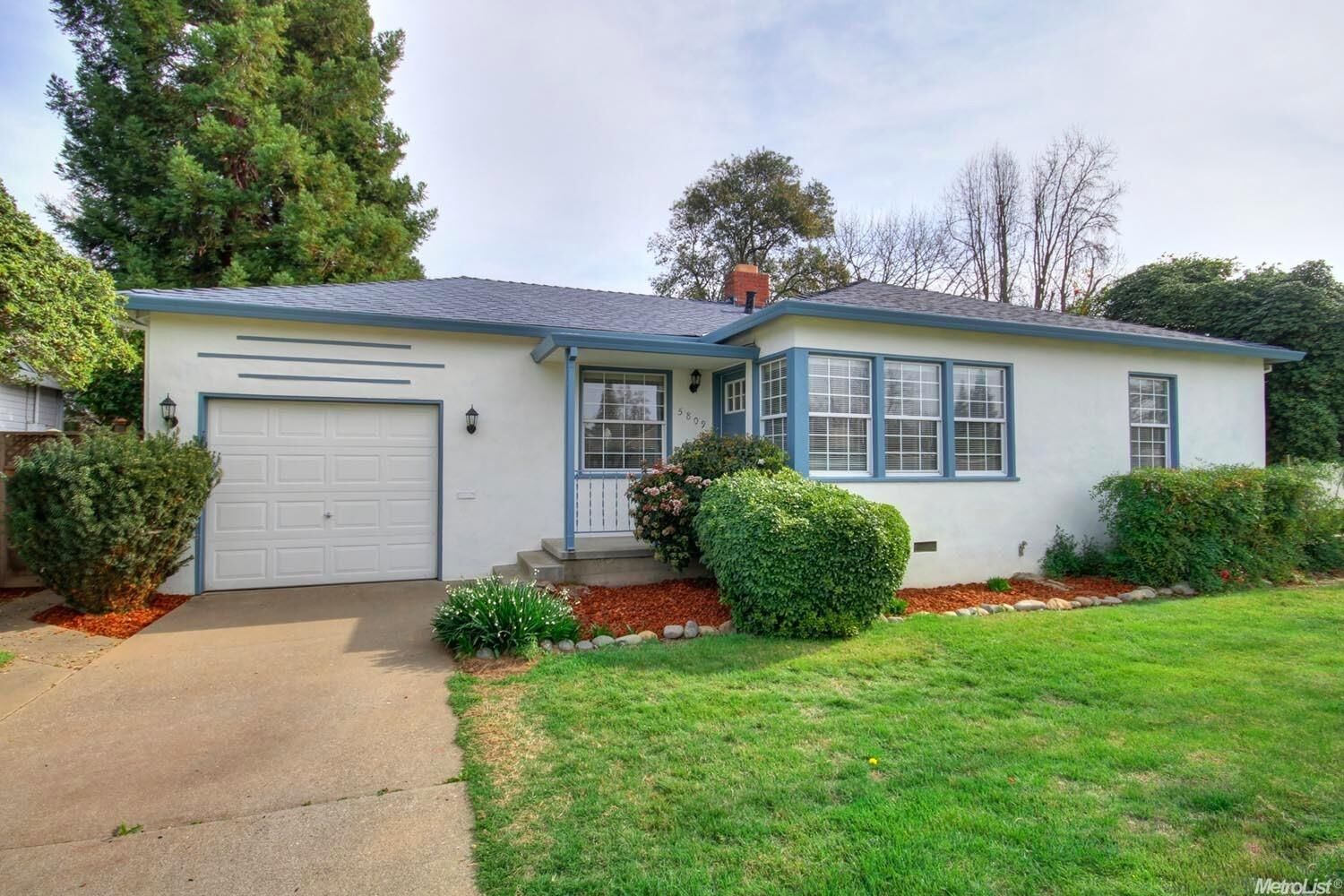 Property Photo: 5809 Callister Avenue CA 95819