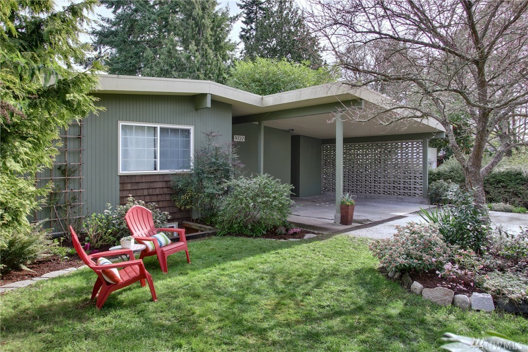 Property Photo: 9722 12th Avenue NW WA 98117