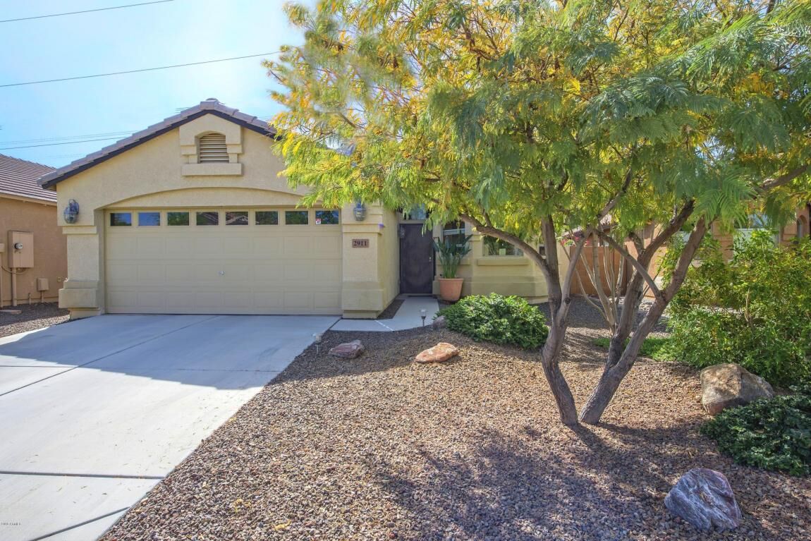 Property Photo:  2911 E Whispering Wind Drive  AZ 85024 