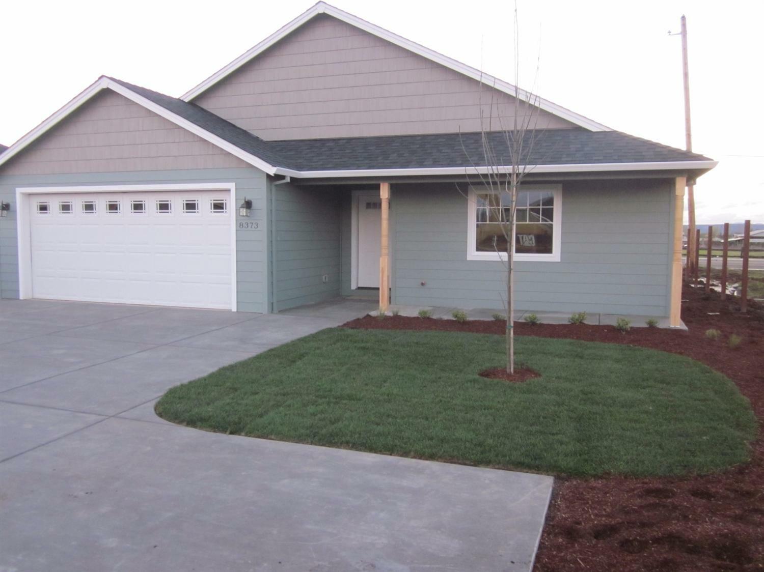 Property Photo: 8373 Kyra Lane OR 97503
