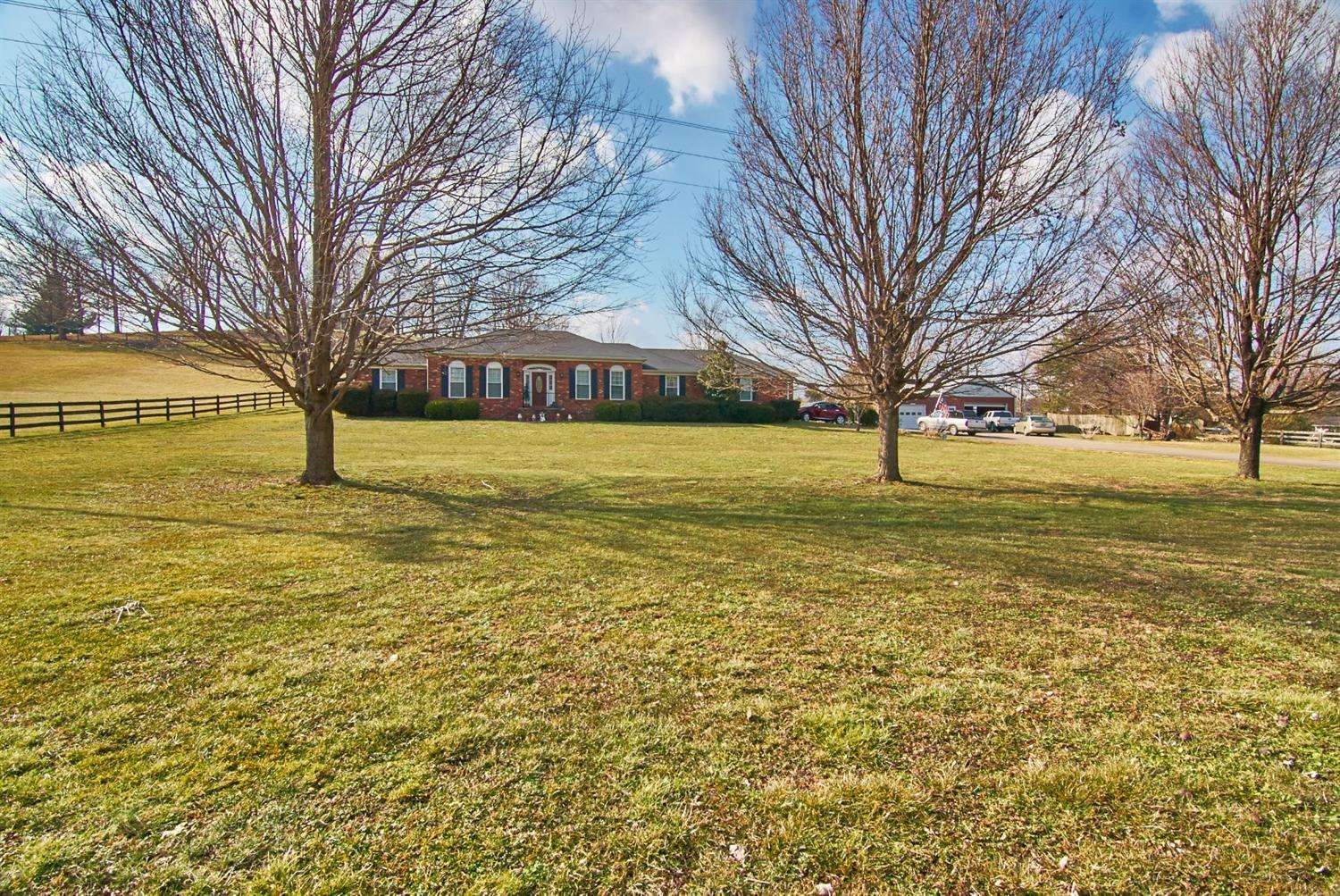 Property Photo: 1395 Alum Springs Cross Pike KY 40422