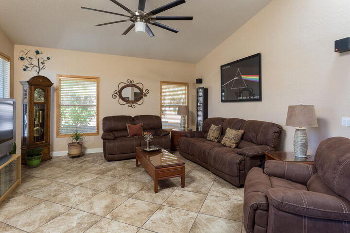 Property Photo:  15606 N 13th Avenue  AZ 85023 