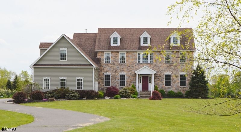 Property Photo: 95 Sky Manor Rd NJ 08867