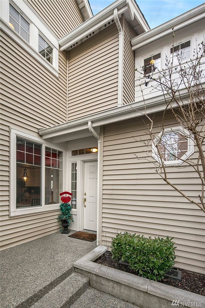 Property Photo: 658 Chelan Place NE 658 WA 98059