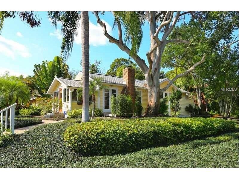 Property Photo:  1750 Bay View Drive  FL 34239 