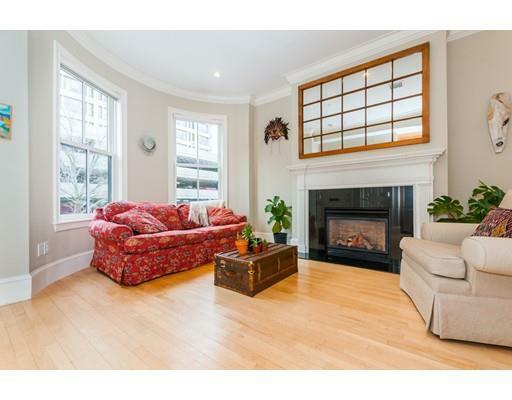 Property Photo:  70 East Brookline St 2  MA 02118 