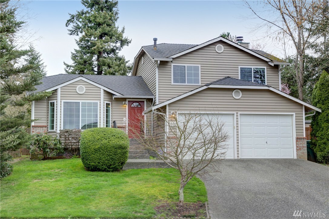 Property Photo:  611 197th St SE  WA 98012 