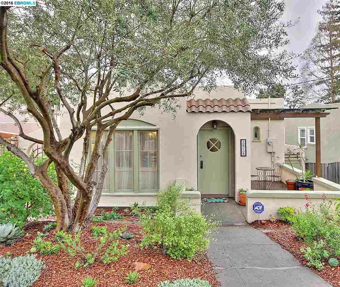 Property Photo:  3018 Kingsland Ave  CA 94619 