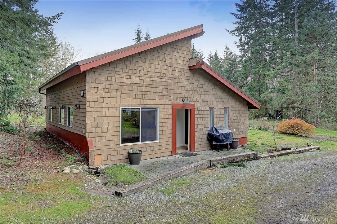 Property Photo: 315 Solar Wy WA 98282