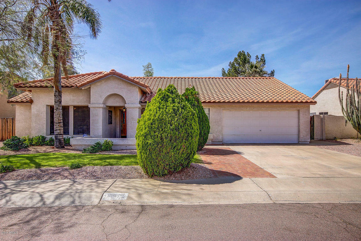 Property Photo: 16002 N 46th Place AZ 85032