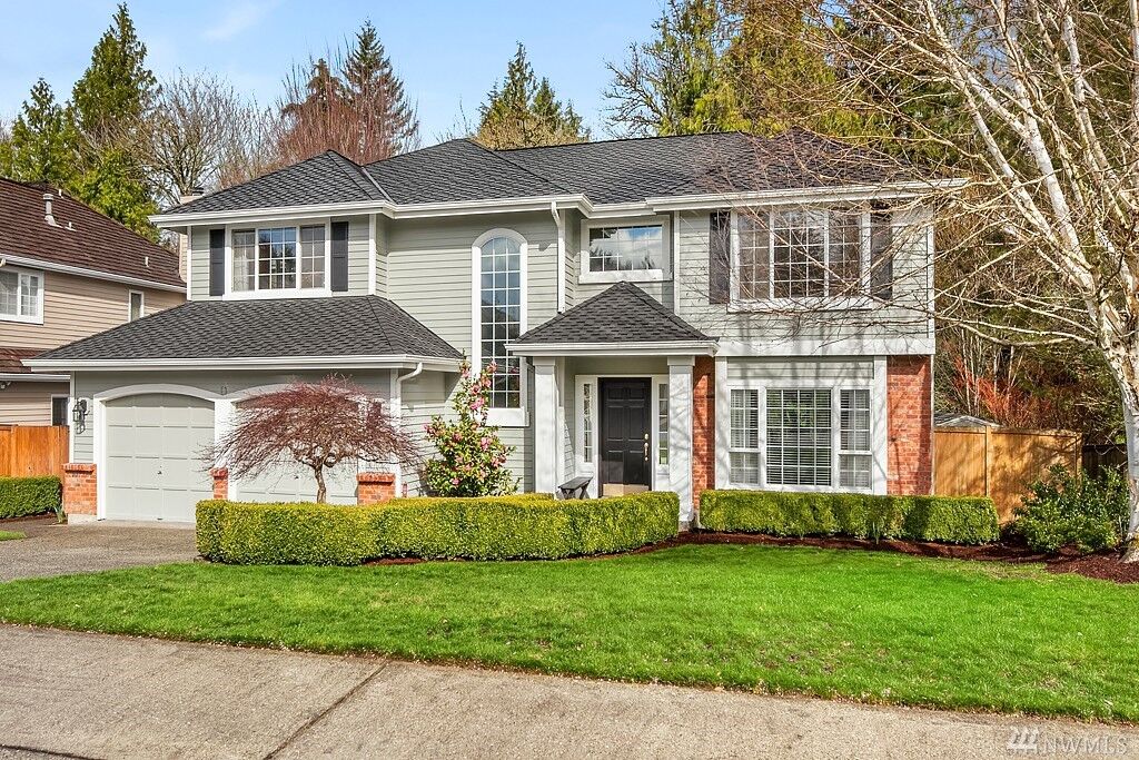 Property Photo:  2438 239th Place NE  WA 98074 