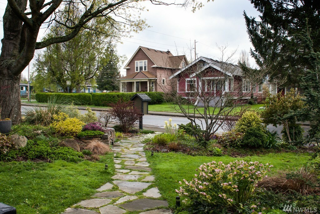 Property Photo: 2231 King St WA 98225
