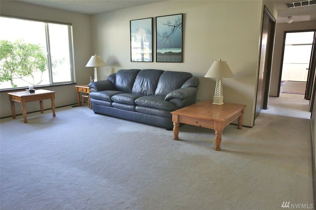 Property Photo:  2010 SE Ponderosa Dr  WA 98366 