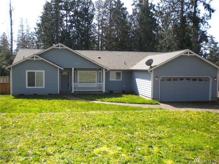 Property Photo: 15537 Topaz Dr SE WA 98597