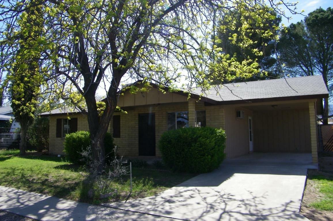 Property Photo:  126 S 10th Place  AZ 86326 