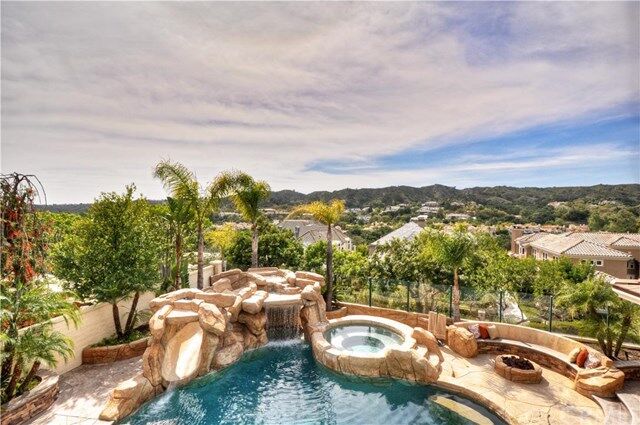 Property Photo: 17 Riviera CA 92679