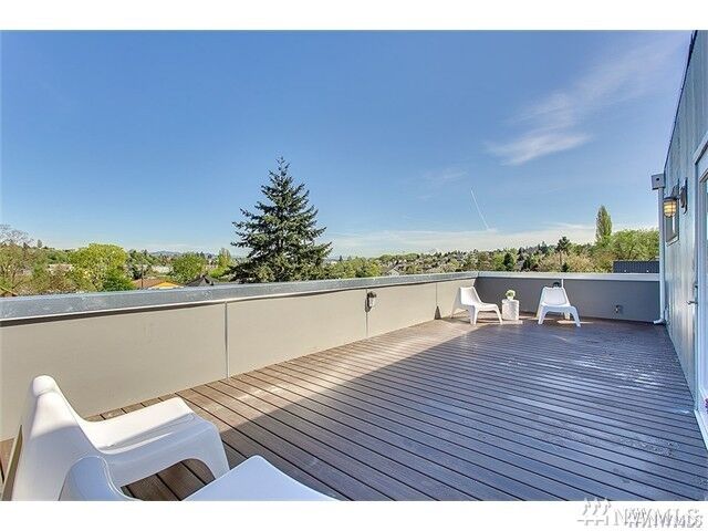 Property Photo:  1772 18th Ave S  WA 98144 