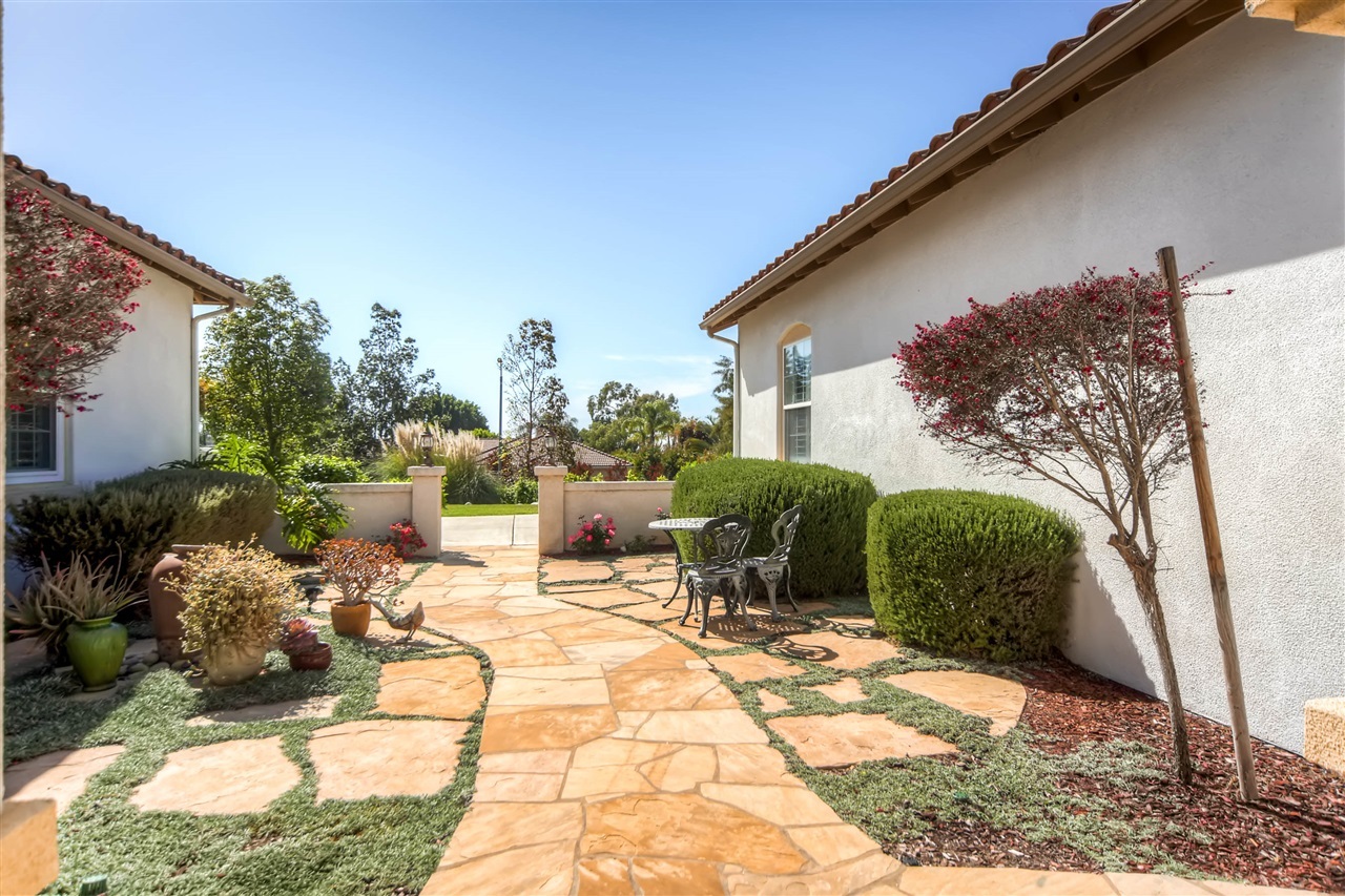 Property Photo: 2184 Ipanema Lane CA 92084