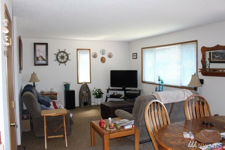 Property Photo: 3120 NW Cascade Ave WA 98802