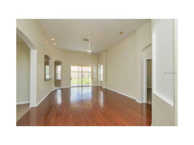 Property Photo: 4006 101st Avenue E FL 34219