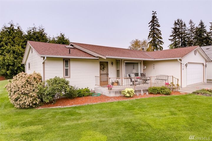 Property Photo:  210  Mackenzie Drive  WA 98928 