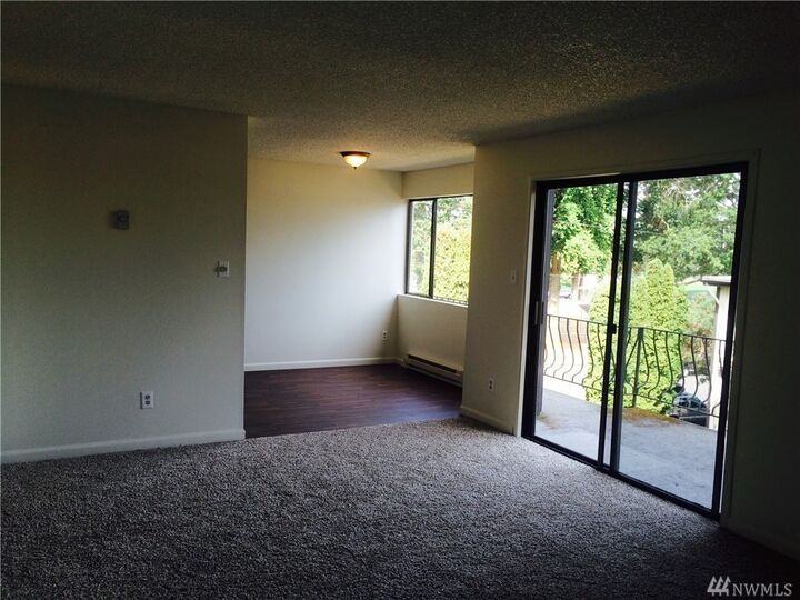 Property Photo: 1310 Orleans St WA 98229