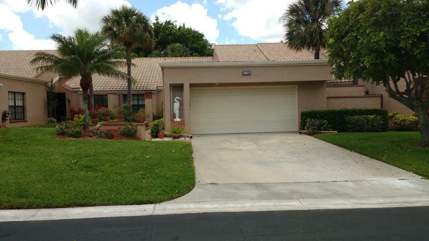 Property Photo:  11186 Applegate Circle  FL 33437 