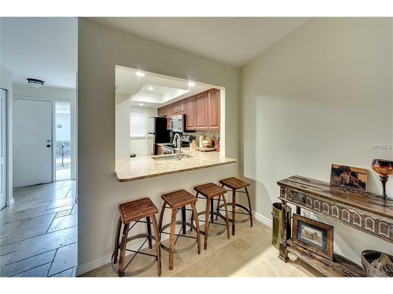 Property Photo: 768 N Jefferson Avenue 768 FL 34237