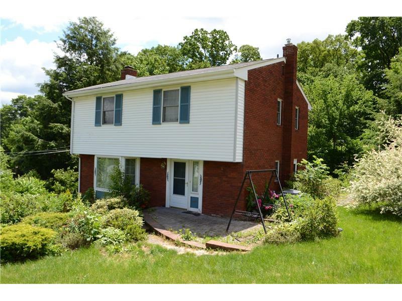 Property Photo:  1004 Arborwood Drive  PA 15044 