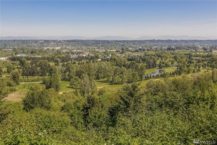 Property Photo:  24424 43rd Ave S  WA 98032 