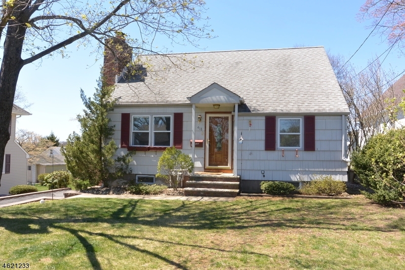 Property Photo:  418 Pine St  NJ 07005 