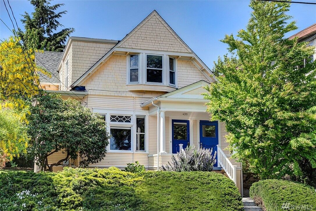 Property Photo:  4311 Whitman Ave N  WA 98103 