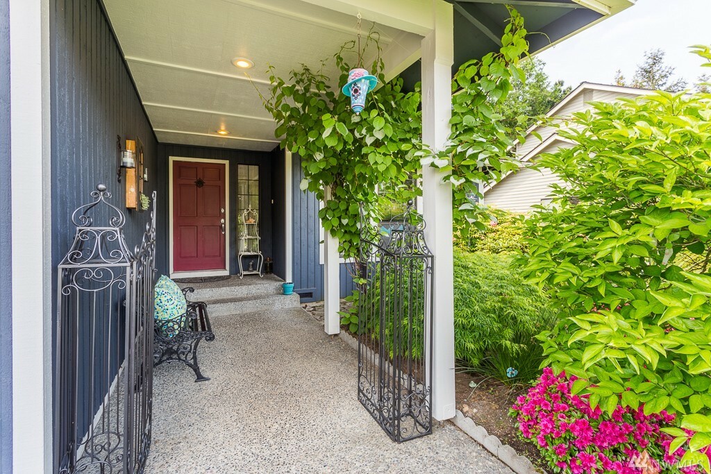 Property Photo: 10522 53rd Ave W WA 98275