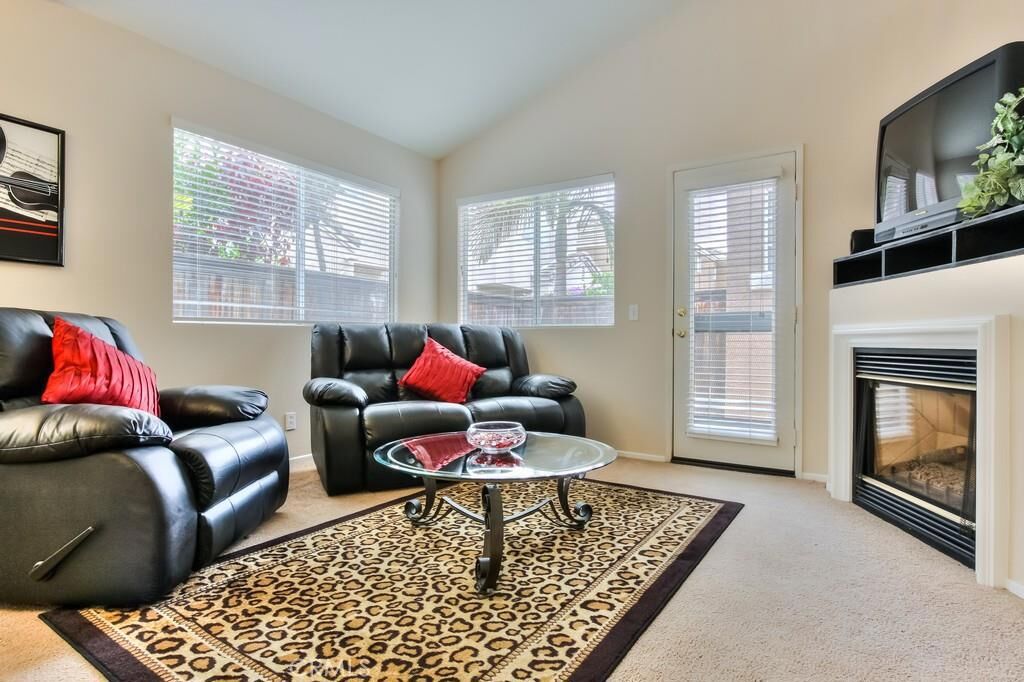 Property Photo: 16 Rue Brittany CA 92610