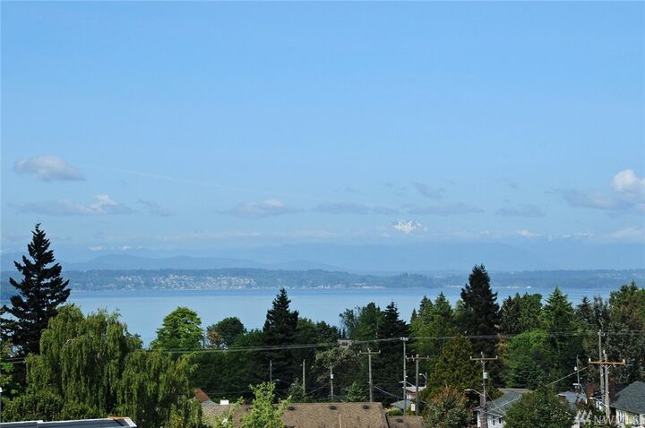 Property Photo:  4219 SW Holly St  WA 98136 