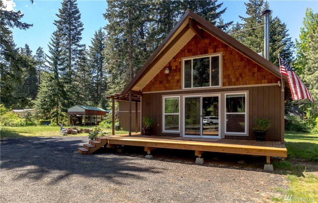 Property Photo:  21 Ermine Loop  WA 98922 